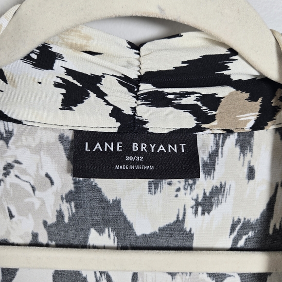 Lane Bryant Black and Cream Floral Blouse - Picture 3 of 6